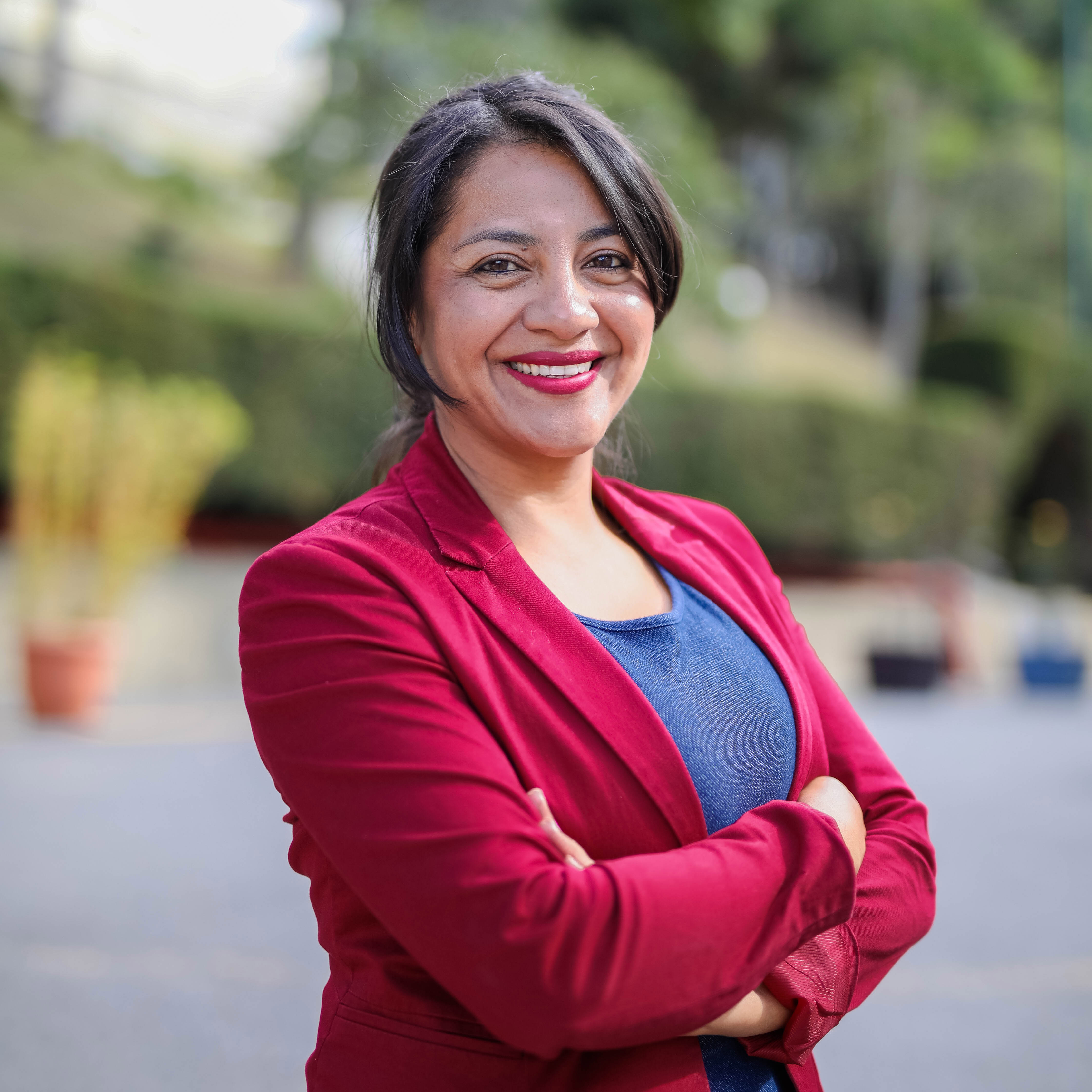 
<span>Ana Santos</span>
